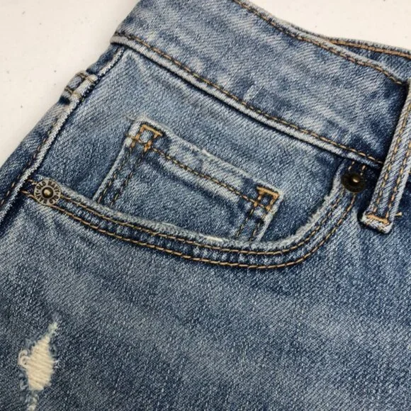 LIKE NEW DISTRESS OLD NAVY BUTTONFLY JEAN SKIRTS 2/26 😎 - Picture 5 of 11